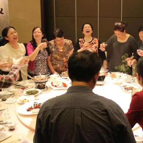 (职场应酬,必须要懂的6点规矩)在职场中进行应酬礼仪探究：《职场上的应酬》在线观看