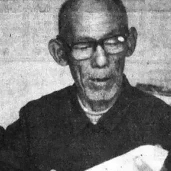 无尽争霸唱歌峡谷下一句，勇者之路永不止步，破晓之光照耀前行。