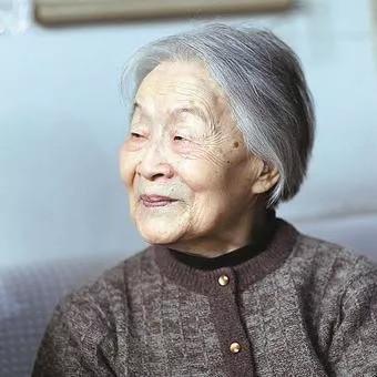 无尽争霸唱歌峡谷下一句,勇者之路永不止步,破晓之光照耀前行。 无尽争霸唱歌峡谷下一句,勇者之路永不止步,破晓之光照耀前行。