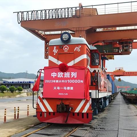 (当火车鸣笛三秒再度启程)当火车鸣笛三秒讲的什么?揭秘背后隐藏的秘密与真相! (当火车鸣笛三秒再度启程)当火车鸣笛三秒讲的什么?揭秘背后隐藏的秘密与真相!