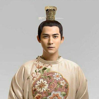 (足霸天下有服务吗)揭秘足霸天下是否存在猫腻?深度分析其背后的真相与潜在风险