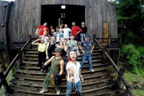 (生存挑战的节目)挑战生存极限:姐妹生存大作战中的团结互助与智慧求生之道 (生存挑战的节目)挑战生存极限:姐妹生存大作战中的团结互助与智慧求生之道