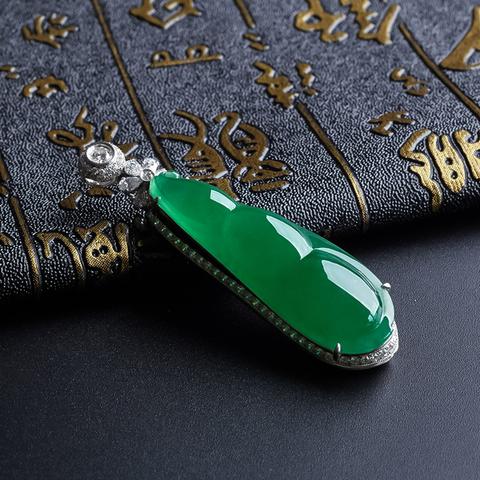 深入探索：绿色玉石的种类、价值及鉴别方法——主要以祖母绿和翡翠为例