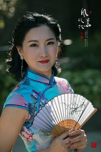 (风华绝代 万人惊艳)风华绝代，万人惊艳，独领风骚引无数惊叹