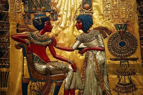 探秘与冒险：奇兵小队埃及式巾冠下的神秘宝藏寻寻宝之旅