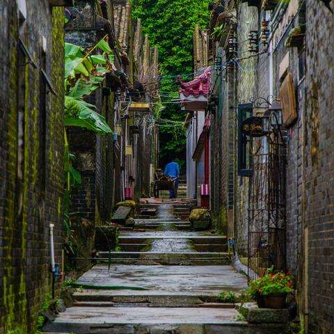 (免费观看守护人40集视频播放,精彩剧情不容错过的爱情)免费观看守护人40集视频播放，精彩剧情不容错过