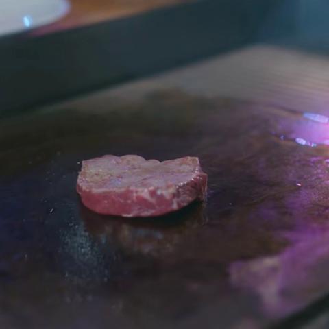 (家居改造王狗狗牛排套餐四种材料)精选四种食材 搭配狗狗牛排套餐 体验美味盛宴