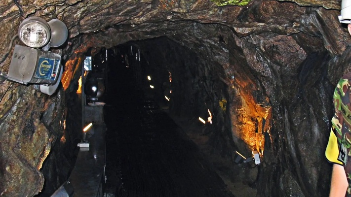 (毒气洞路线)探秘航海奇闻:毒气洞究竟隐藏着怎样的危险与秘密? (毒气洞路线)探秘航海奇闻:毒气洞究竟隐藏着怎样的危险与秘密?