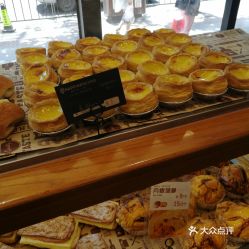 (甜味芝士)诱人诱惑,浓郁芝士甜甜圈,口感酥软香甜,快来尝一尝! (甜味芝士)诱人诱惑,浓郁芝士甜甜圈,口感酥软香甜,快来尝一尝!